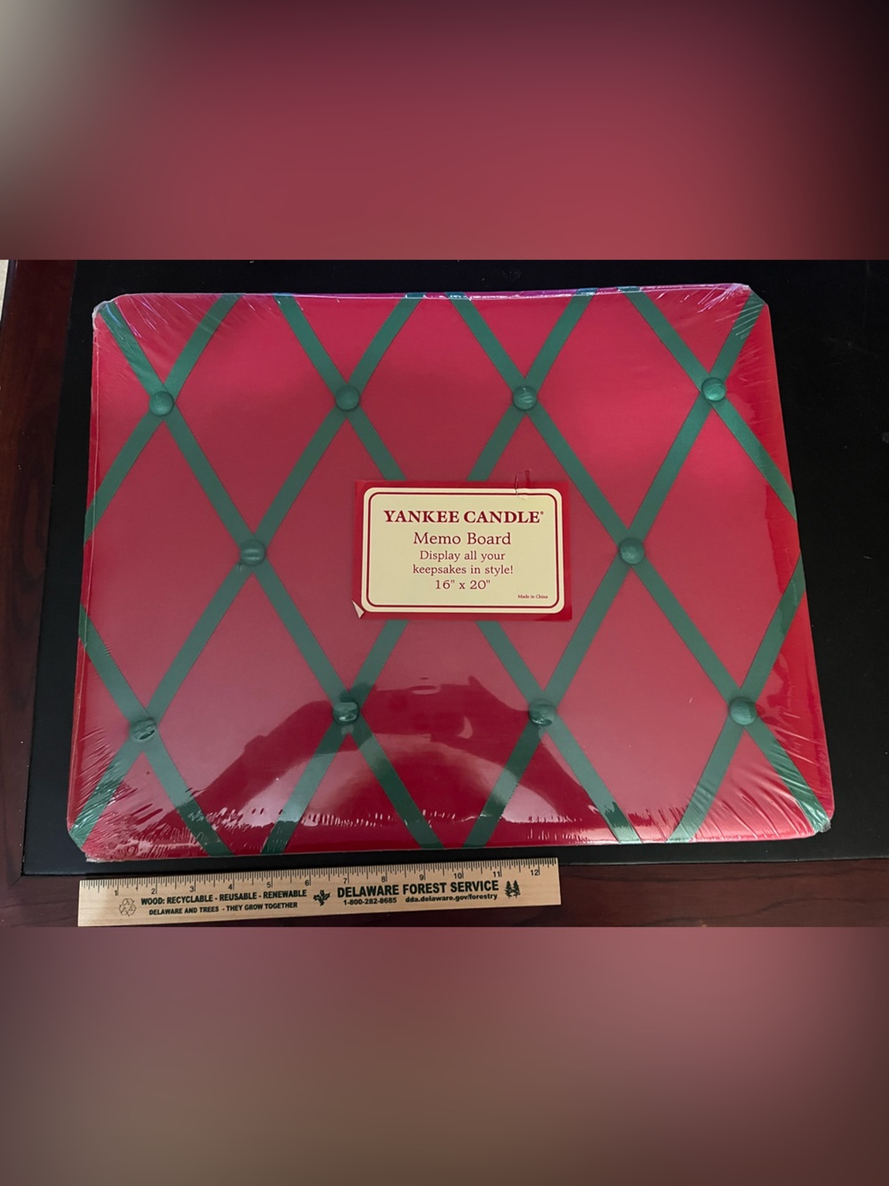 Yankee Candle Red Memo Board with Green Ribbon Lattice